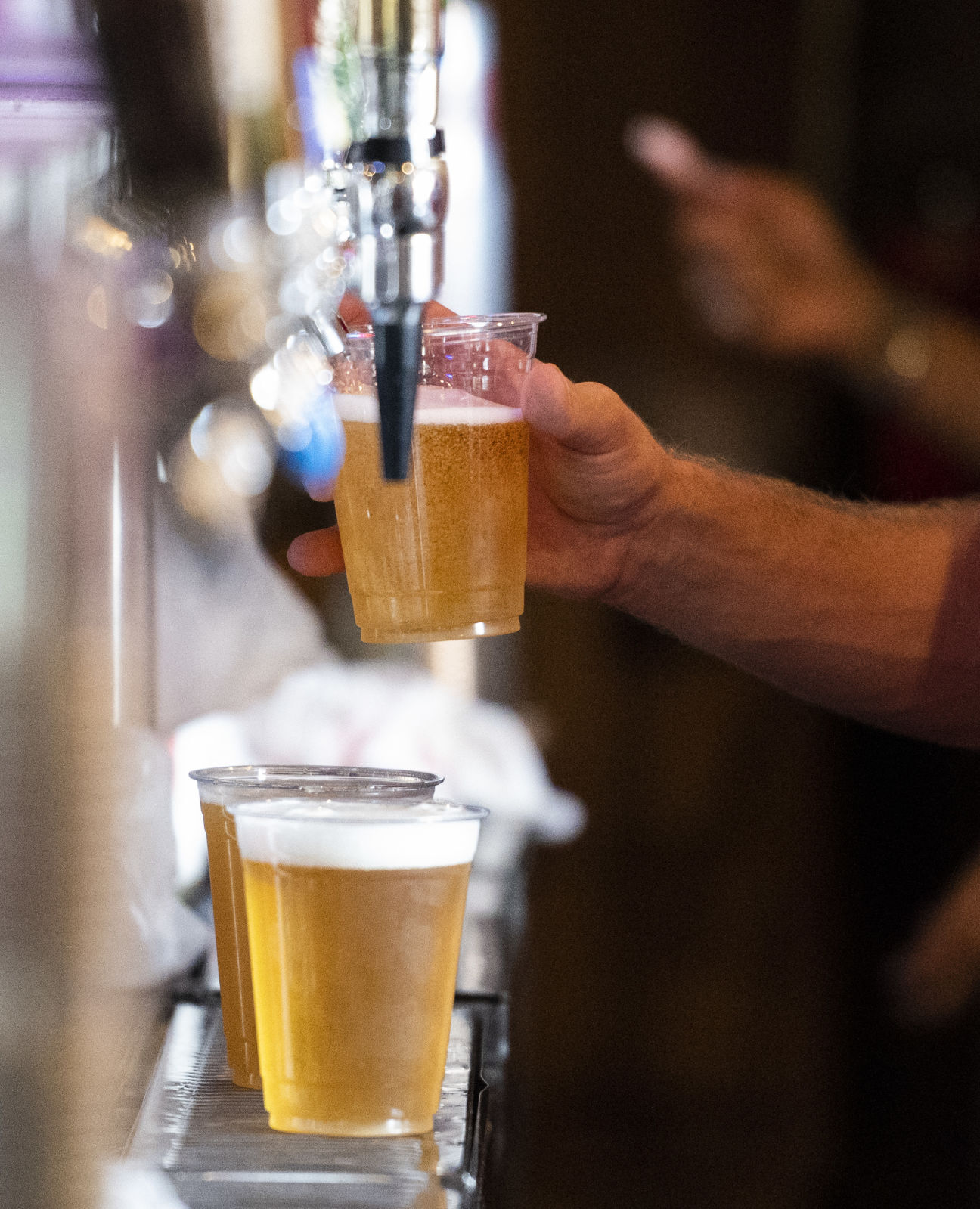 Pouring beers, 08.28